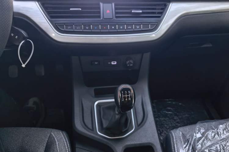 Used BAW Ruisheng Ace M7 2026 Model 1.6L Manual Standard Wheelbase Comfort 7-seater Gear Lever