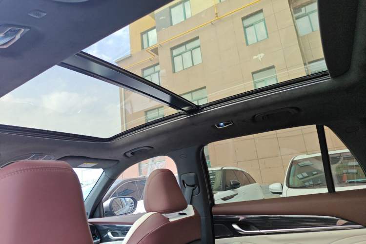 Used Geely Auto Monjaro L 2021 2.0TD DCT EVO Two-Wheel Drive Smart Luxury Version Headliner