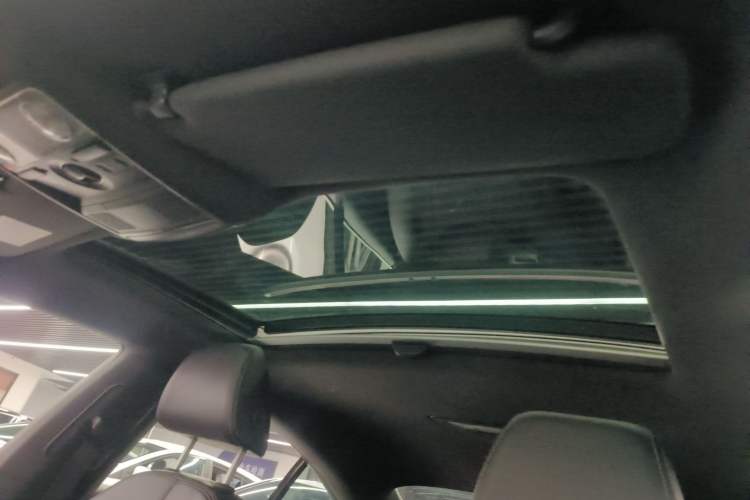 Used Volkswagen FAW-Volkswagen CC 2016 1.8TSI Prestige Model
