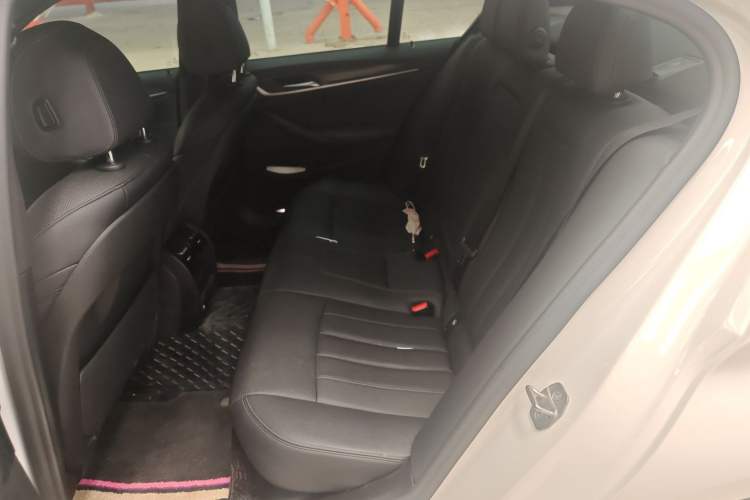 Used BMW 5 Series (Import) 2021 525i M Sport Package
