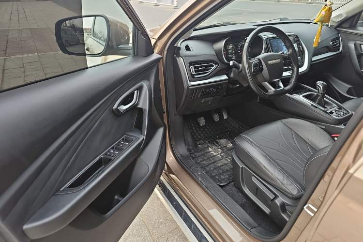 Used JETOUR X70M 2020 Revised 1.5T Manual Travel Companion Version 5 Seats Interior 2