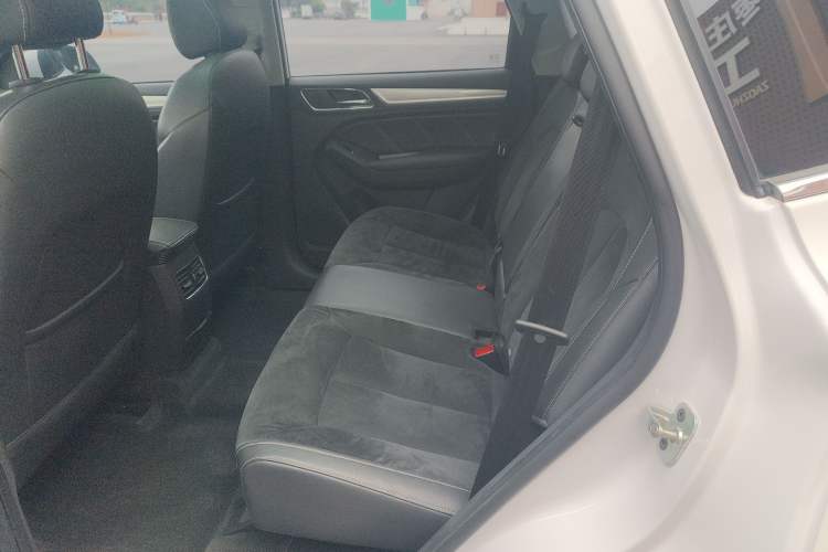 Used Roewe RX5 New Energy 2017 eRX5 50T Hybrid Connected Prestige Flagship Edition
