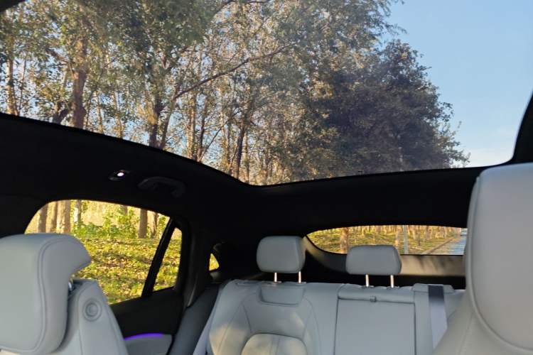 Used Nio EC6 2022 75 kWh Sport Edition Headliner