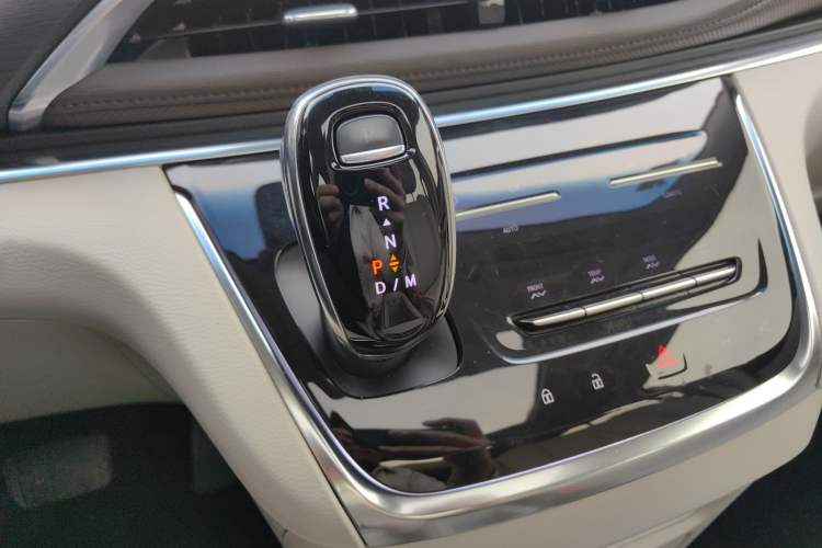 Used Buick GL8 2022 Land Executive Class 652T Prestige Model