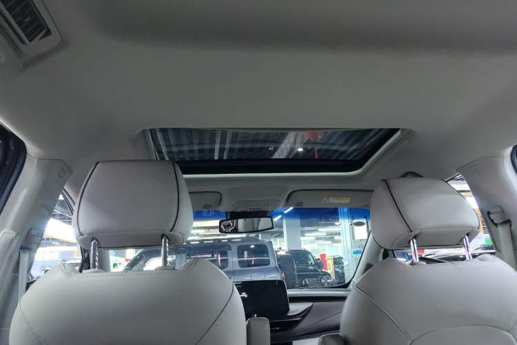 Used Buick GL8 2020 Land Business Class 652T Luxury Model Headliner