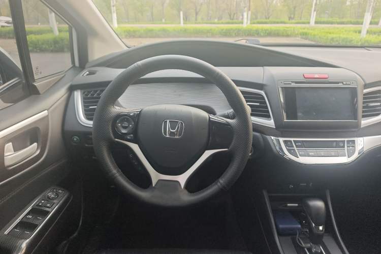 Used Honda Jade 2014 1.8L Automatic Comfort Elite Version 5 Seats
