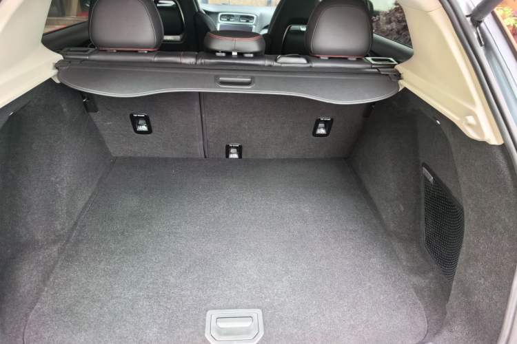 Used Lynk & Co 01 2019 2.0T Two-Wheel Drive Zhaopu Version China VI Standard Trunk