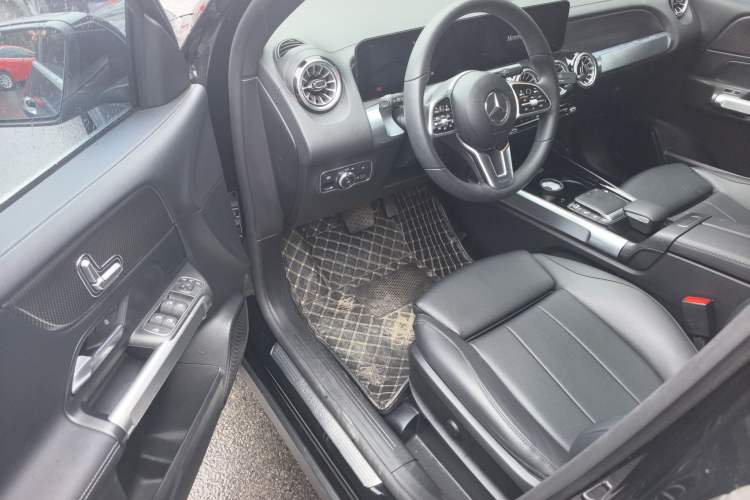 Used Mercedes-Benz GLB 2022 GLB 200 Dynamic Edition Interior 7