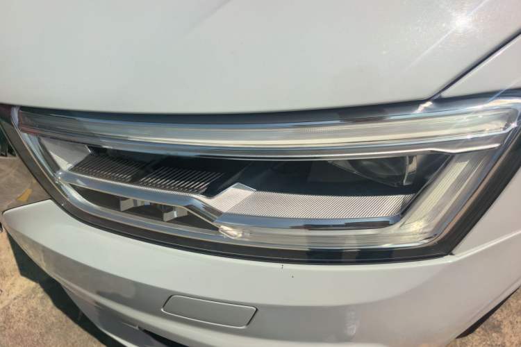 Used Audi Q3 2018 30th Anniversary Edition 30 TFSI Fashion Model Left Front Headlight