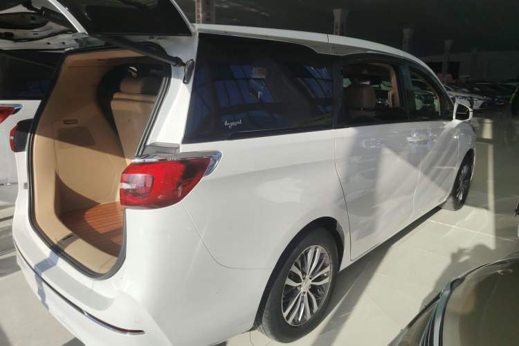 Used Buick GL8 2020 ES Land Cruiser 653T Luxury Edition