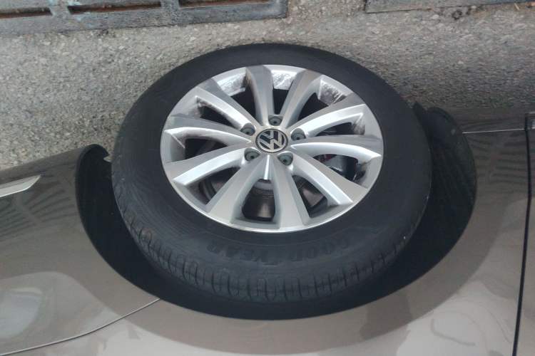 Used Volkswagen Magotan 2013 2.0 TSI Luxury Model