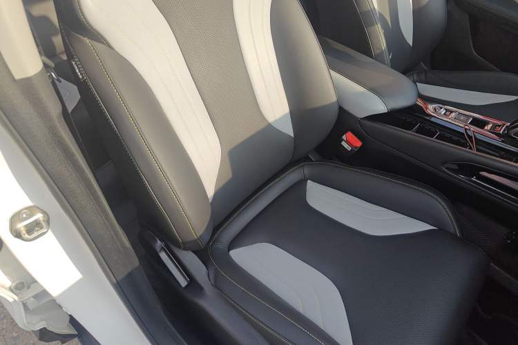 Used Geely Auto Coolray 2022 Bin Yue COOL 1.5TD DCT Hot Engine Edition