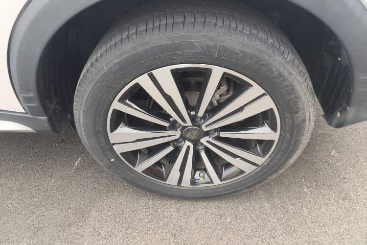 Used Roewe RX5 New Energy 2017 eRX5 50T Hybrid Connected Prestige Flagship Edition
