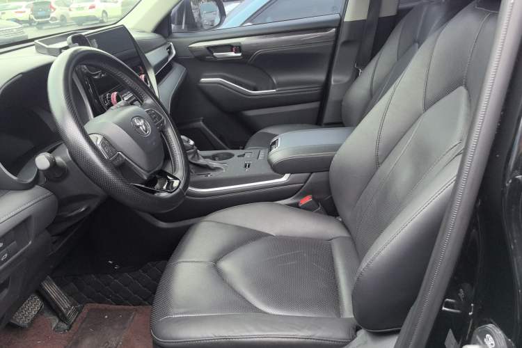 Used Toyota Highlander 2024 2.5L Smart Electric Hybrid Dual-Engine Four-Wheel Drive Prestige Version – 7 Seats