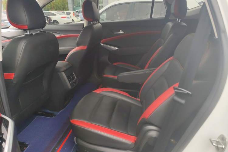 Used SOL X8 2021 300T DCT Luxury Smart Connect Edition 6 Seats
