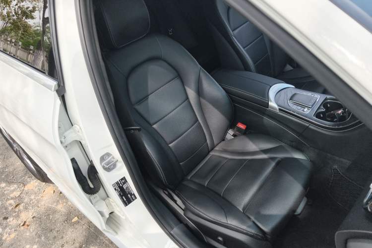 Used Mercedes-Benz C-Class 2020 C 200 L Fashion Edition Sport Version Right Front Seat