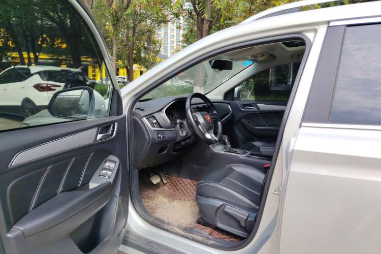 Used Roewe RX5 2020 20T Automatic 4G Connected Million Edition
