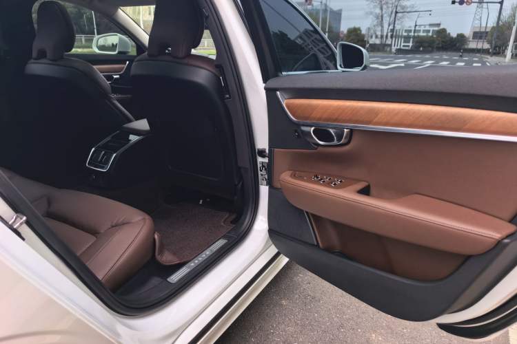 Used Volvo S90 2020 T5 Zhiyi Luxury Edition
