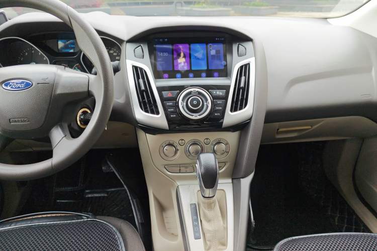 Used Ford Focus 2012 Sedan 1.6L Automatic Comfort Model
