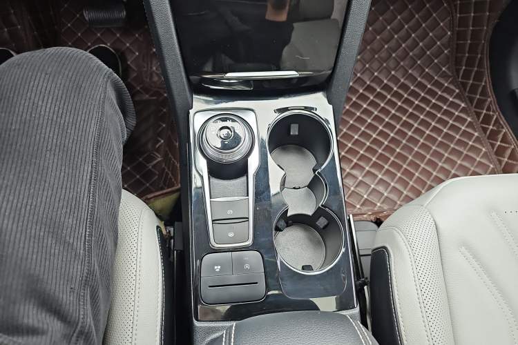 Used Ford Escape 2020 EcoBoost 245 Four-Wheel Drive Titanium Edition
