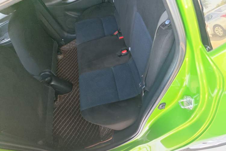 Used Toyota YARiS L Zhi Xuan 2015 1.5E Automatic Charm Edition