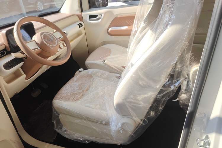 Used Wuling Hongguang MINIEV 2024 3rd Generation 215km Youth Edition