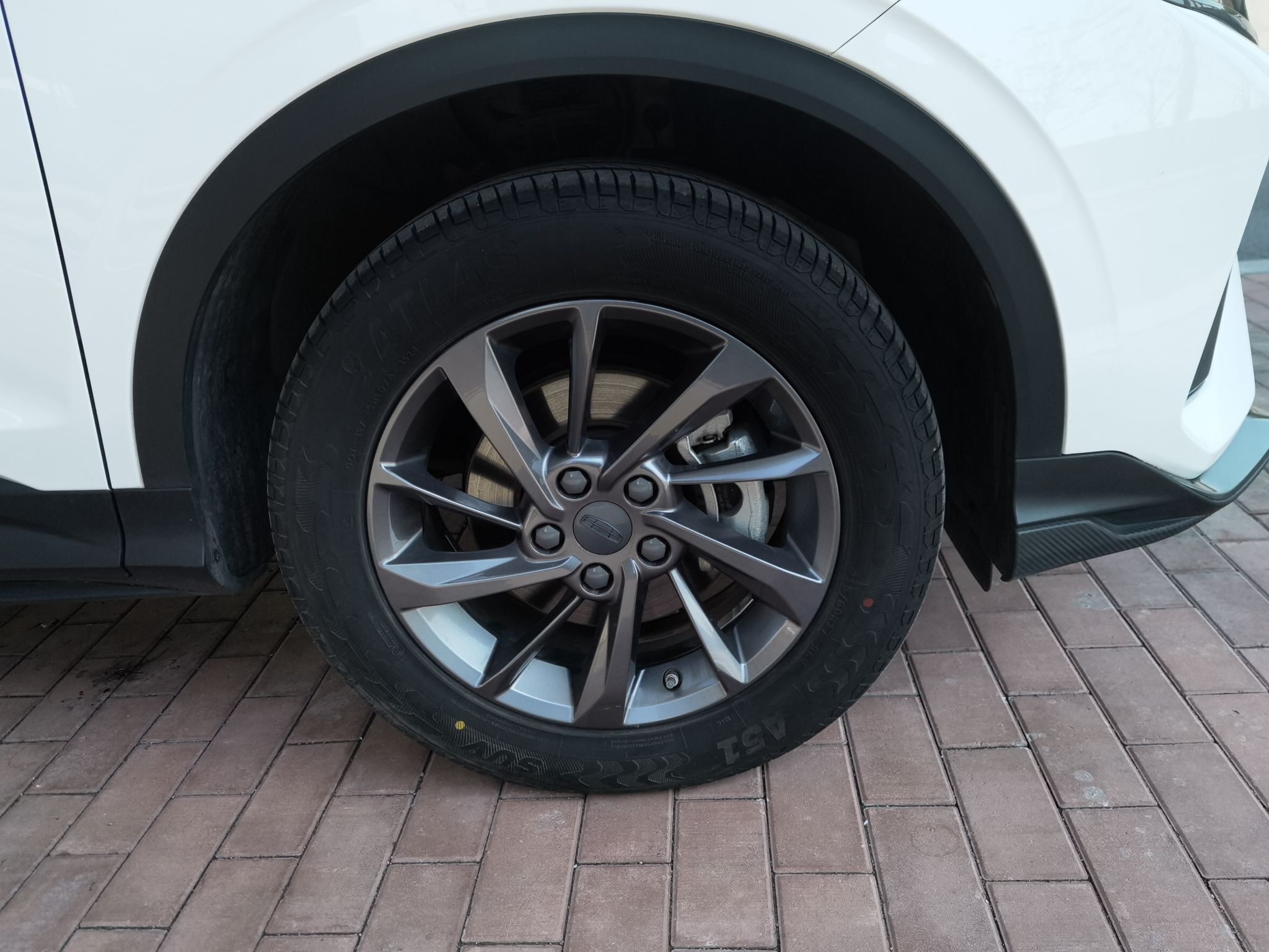 Geely Auto Coolray 2024 1.5T DCT Longteng Edition — снимка 6
