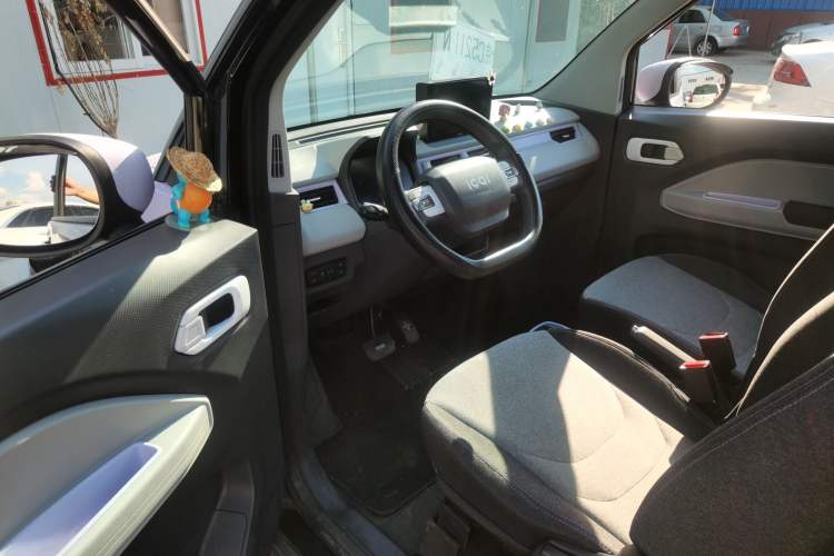 Used Chery New Energy QQ Ice Cream 2022 170km Sundae Phosphate Lithium-Ion