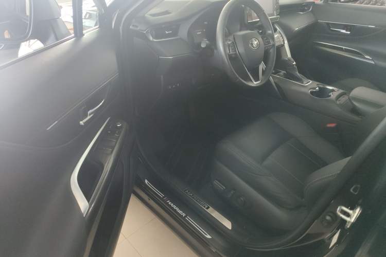Used Toyota Harrier 2022 2.0L CVT Two-Wheel Drive Flagship Edition