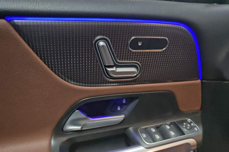 Used Mercedes-Benz GLB 2021 GLB 200 Fashion Model Interior 2