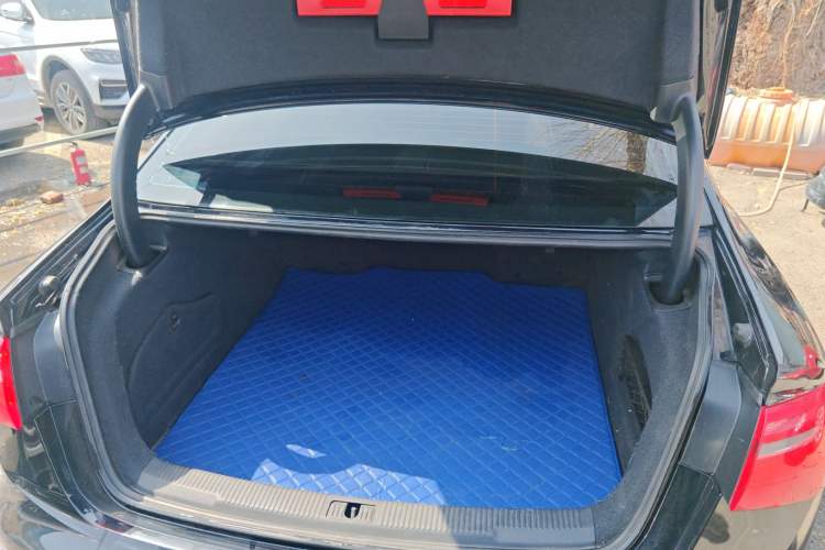 Used Audi A6L 2014 30 FSI Technology Model Trunk