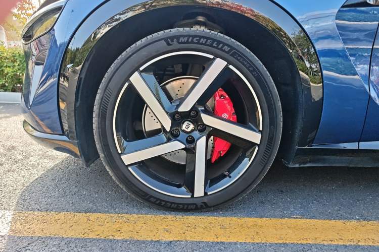 Used Xiaomi Auto YU7 2025 Ultra-Long Range High-Performance All-Wheel-Drive Max Edition