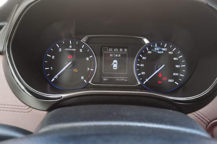 Used Changan Lingxuan 2017 1.5T Manual Joyful & Happy Model
