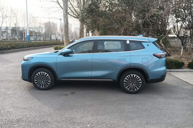 Used Chery Tiggo 8 PLUS C-DM 2025 1.5T 116 km Prestige Version 5 Seats
