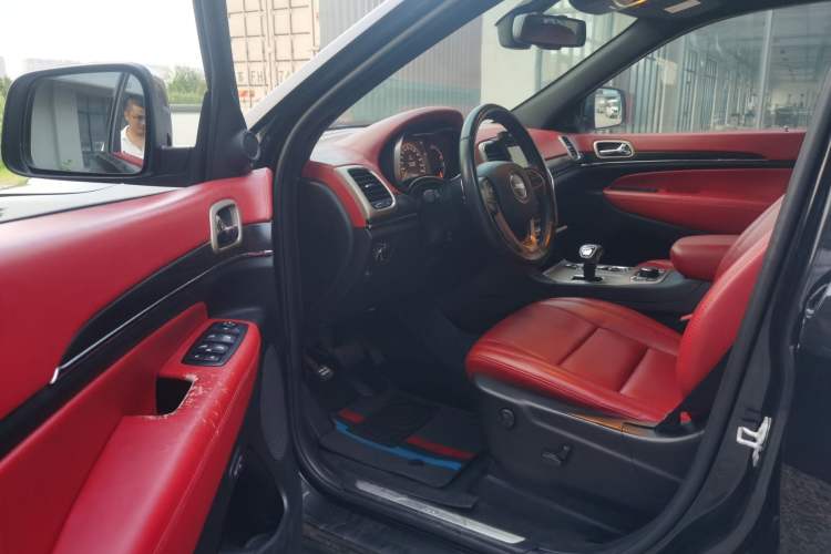 Used Jeep Grand Cherokee 2014 3.0L Comfort Navigation Edition