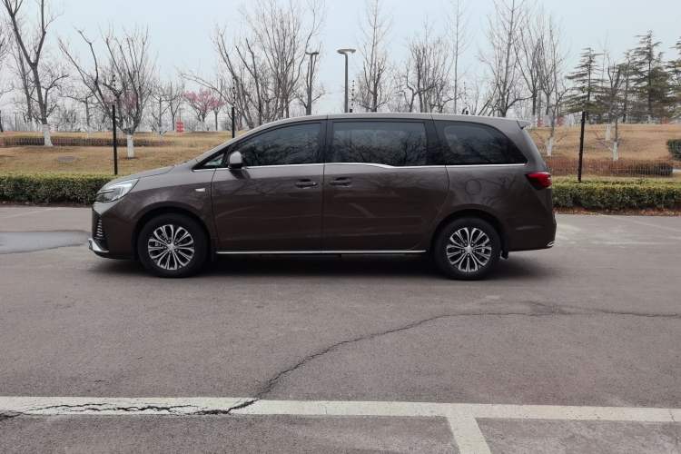 Used Buick GL8 2023 Land Executive Class Comfort Model