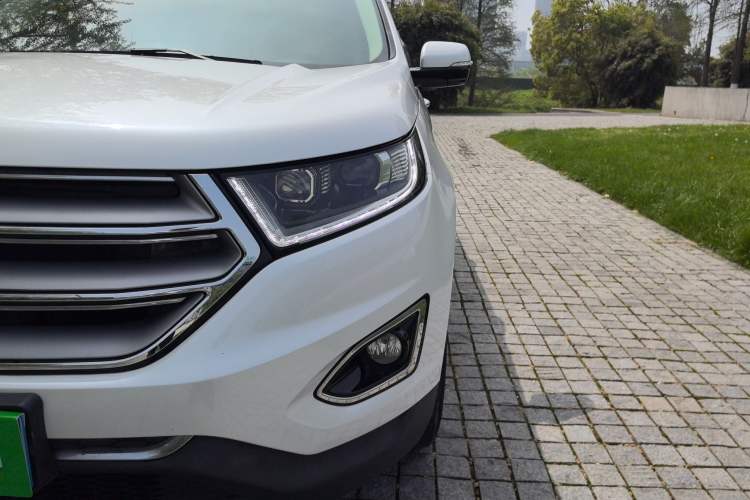 Used Ford Edge 2018 EcoBoost 245 Two-Wheel-Drive Titanium 7-Seater China VI Standard Exterior 5