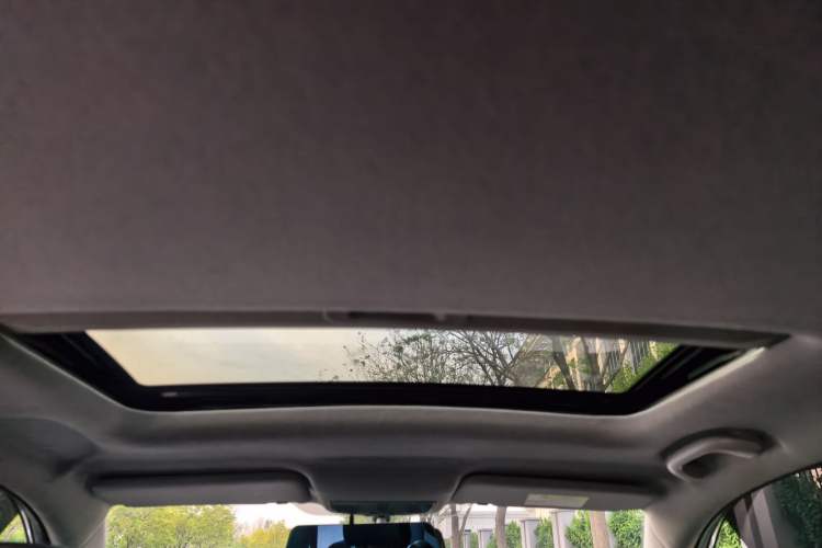 Used CHANGAN CS15 2021 1.5L Automatic Entry-Level Trim Headliner