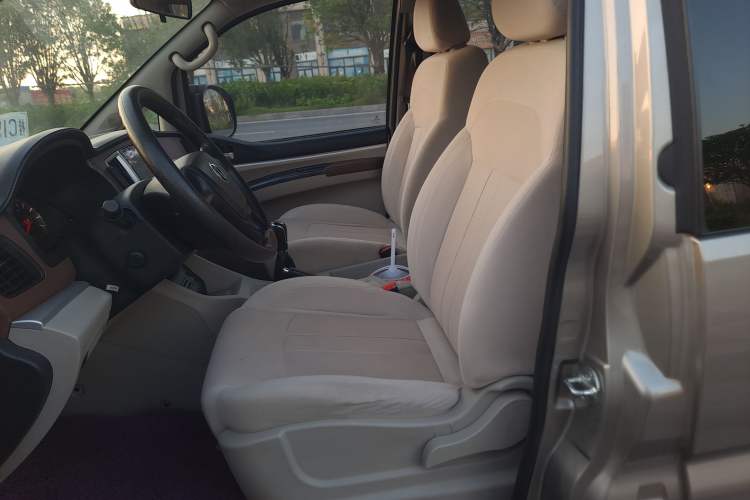 Used FORTHING Lingzhi 2019 Facelifted M5L 1.6L 7-Seater Base Model China VI Standard