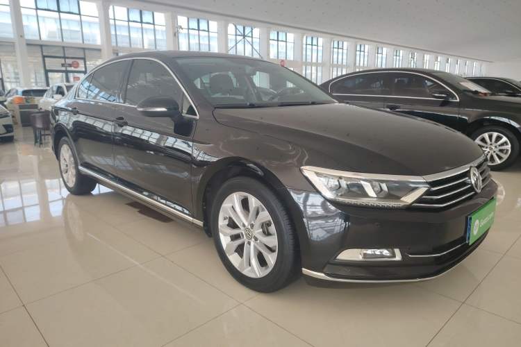 Used Volkswagen Magotan 2019 330TSI DSG Luxury Version China VI Standard Exterior 3