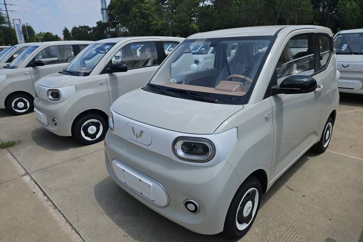 Used Wuling Hongguang MINIEV 2024 3rd Generation 215km Youth Edition