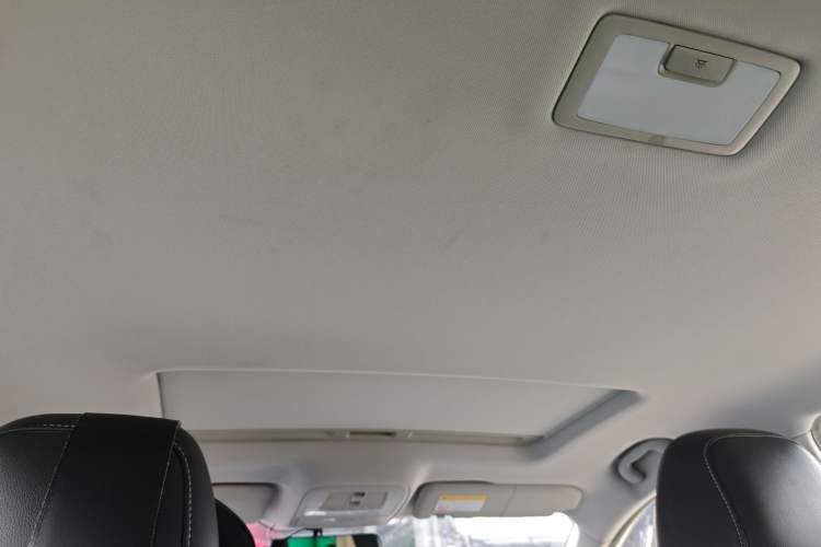 Used Roewe i6 2018 20T Automatic Internet Smart Edition Interior 2