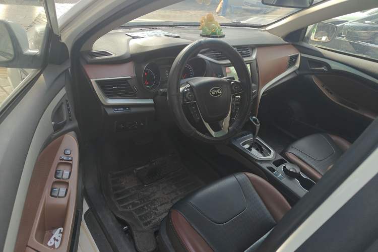 Used BYD G5 2014 1.5TID Automatic Flagship Model