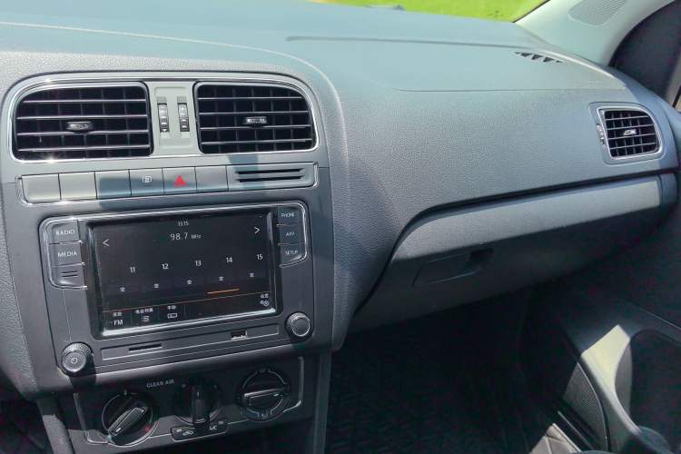 Used Volkswagen Polo 2016 1.6L Automatic Comfort Model