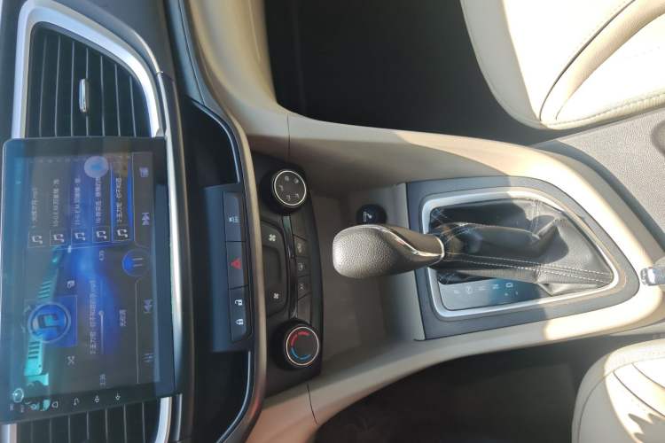 Used Buick GT 2017 15N Automatic Elite Version Left Front Seat