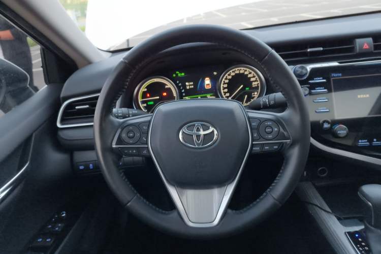 Used Toyota Camry 2018 Dual-Engine 2.5 HG Luxury Edition
