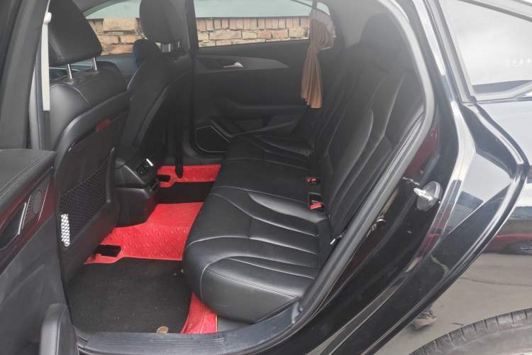 Used Hongqi H5 2020 1.5T DCT Flagship Edition Interior 2