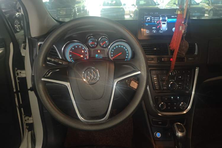 Used Buick Encore 2015 1.4T Automatic Two-Wheel Drive Urban Elite Version Interior 2