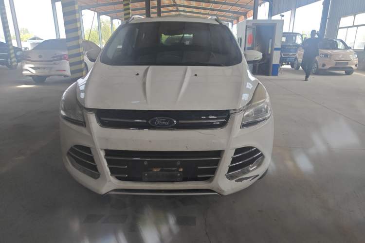 Used Ford Kuga 2015 1.5L GTDi Two-Wheel Drive Fashion Edition Exterior 1