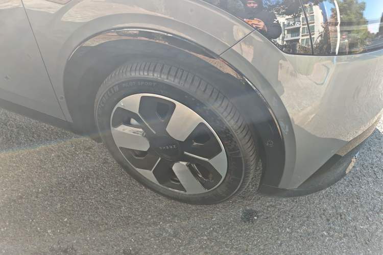 Used Zeekr MIX 2025 Intelligent Driving Version
